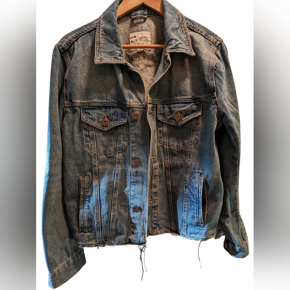 Lucky Brand, Vintage.Tomboy Trucker frayed hem Jean jacket. Denim Jacket